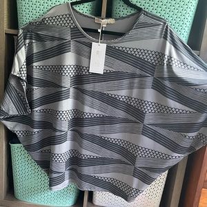 NWT MANOLA He Olu KEALOHA blouse